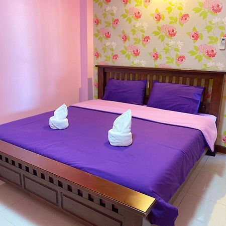 Rak Ban Kerd House Hotel Koh Si Chang Eksteriør billede