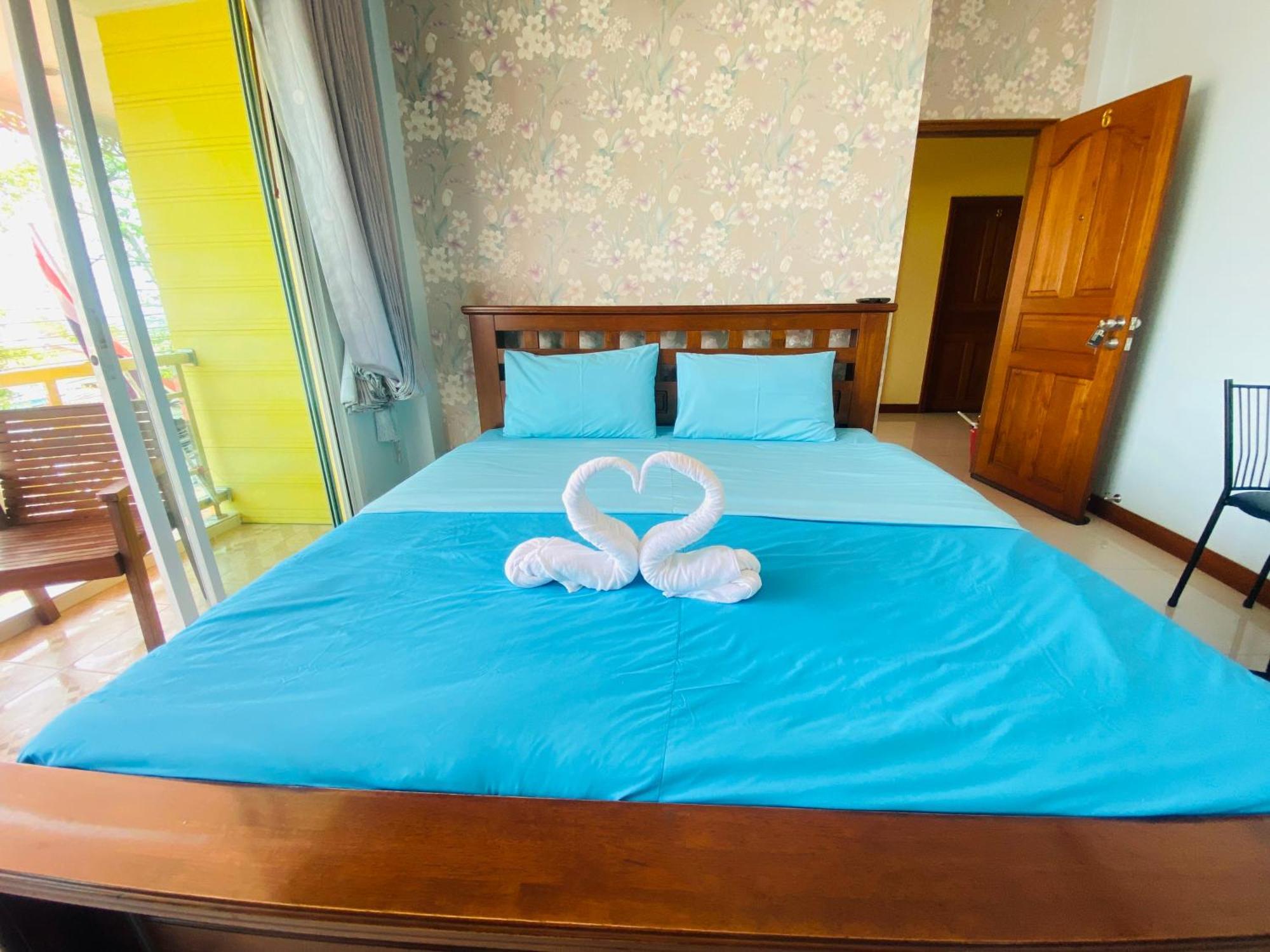 Rak Ban Kerd House Hotel Koh Si Chang Eksteriør billede