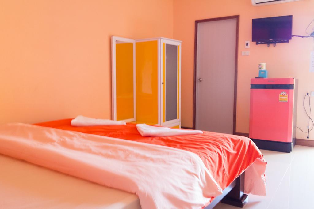 Rak Ban Kerd House Hotel Koh Si Chang Værelse billede